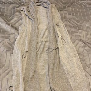 Short sleeve sweater